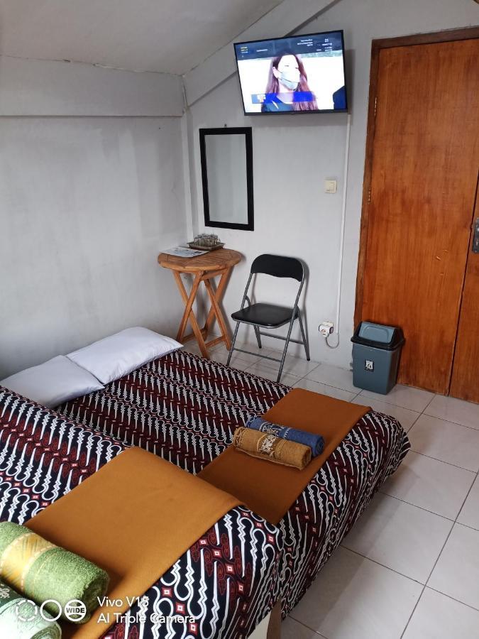 Losmen Fadel Malioboro Jogja Yogyakarta Extérieur photo