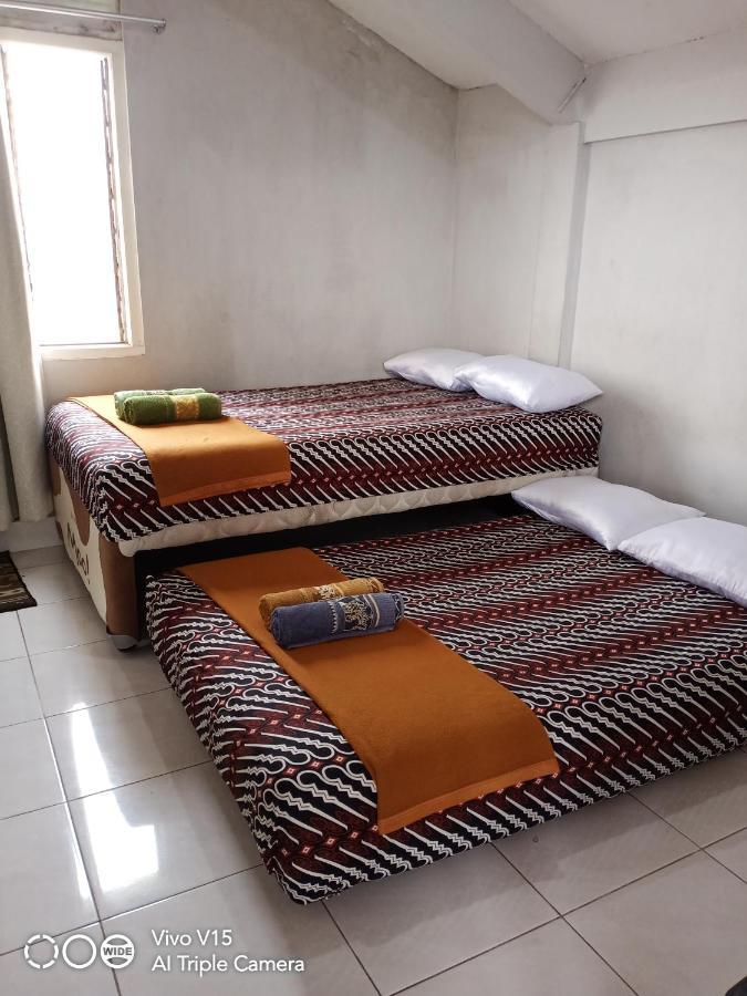 Losmen Fadel Malioboro Jogja Yogyakarta Extérieur photo